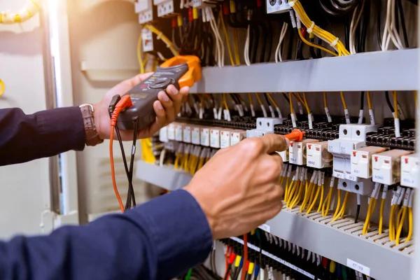 Complete Electrical Services in Des Moines for Commercial Properties