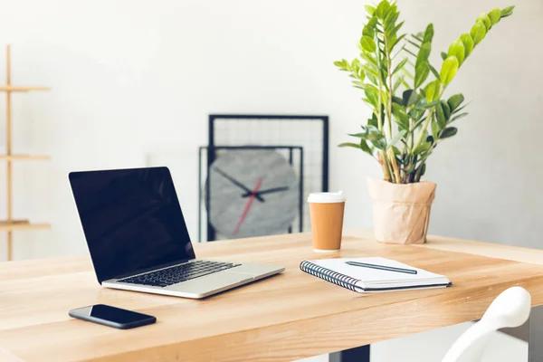Leading Office Furniture Stores for Stylish Office Interiors
