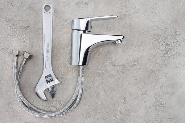 How Plumbing Contractors Help Reduce Household Water Waste